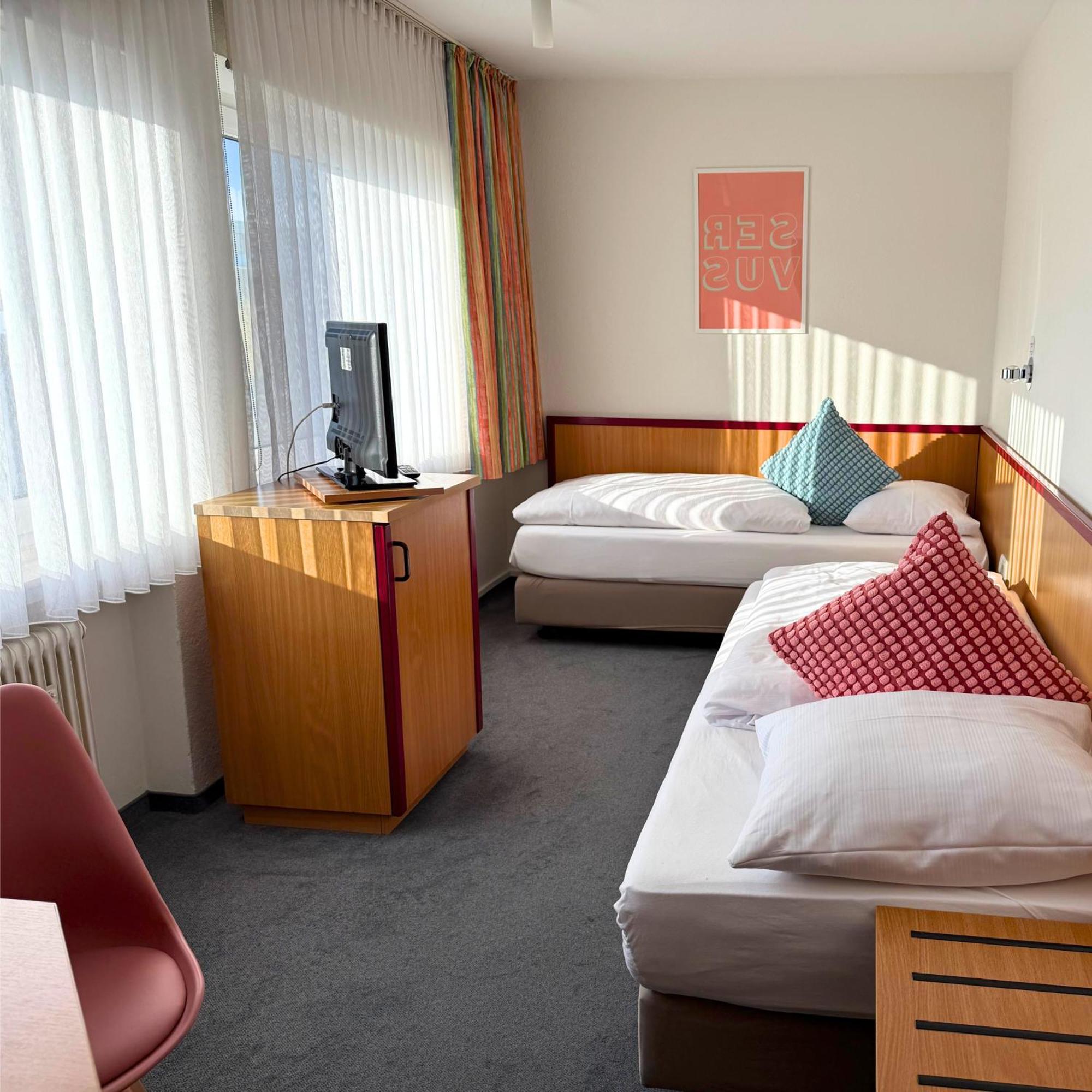 Colourful Hotel Bielefeld Esterno foto