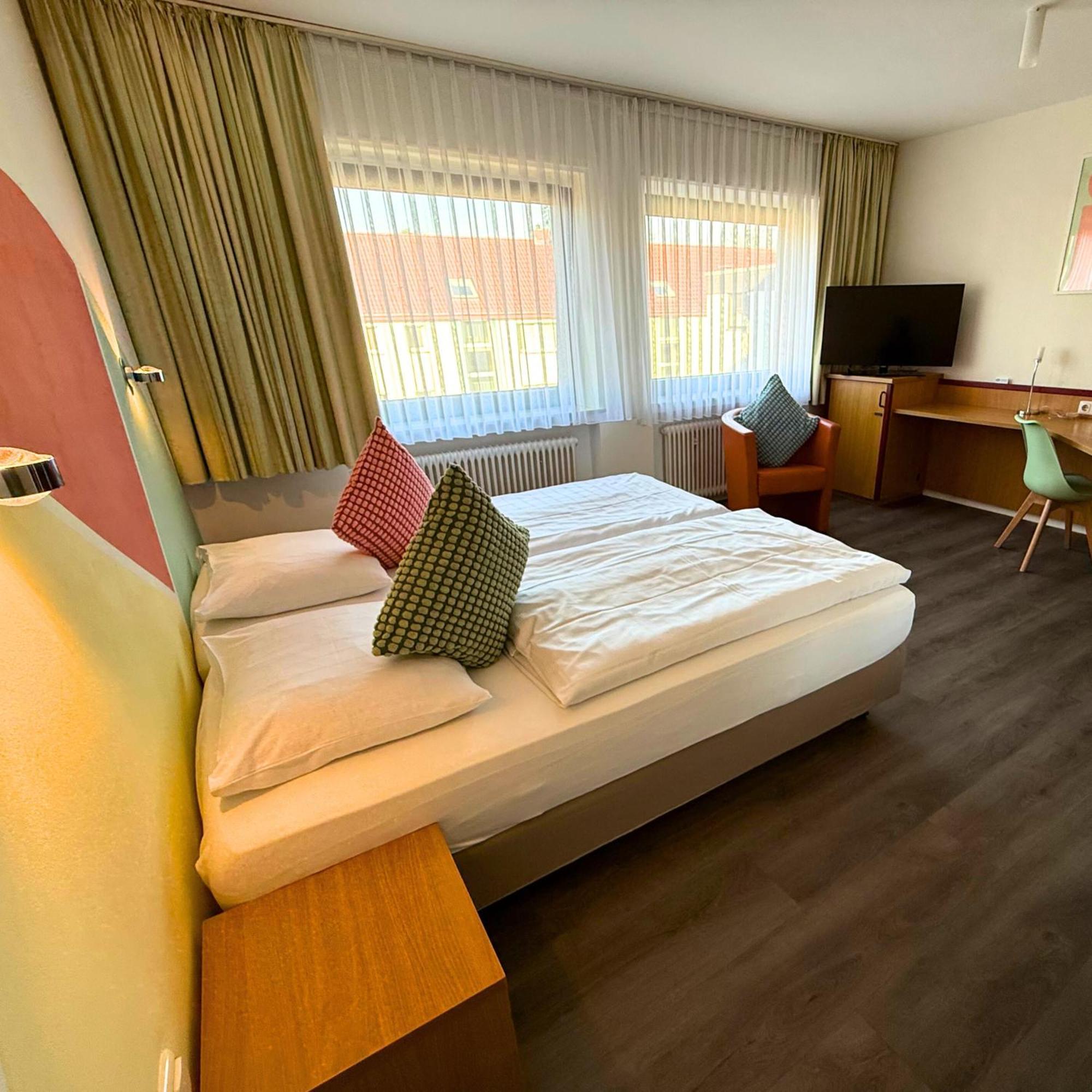 Colourful Hotel Bielefeld Esterno foto