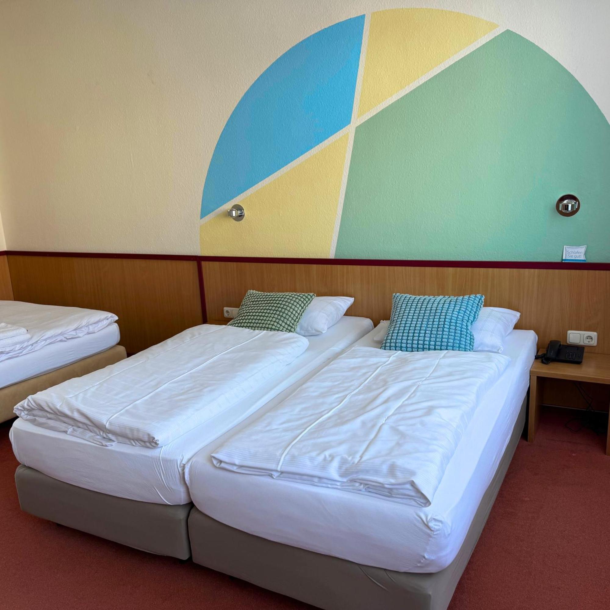 Colourful Hotel Bielefeld Camera foto