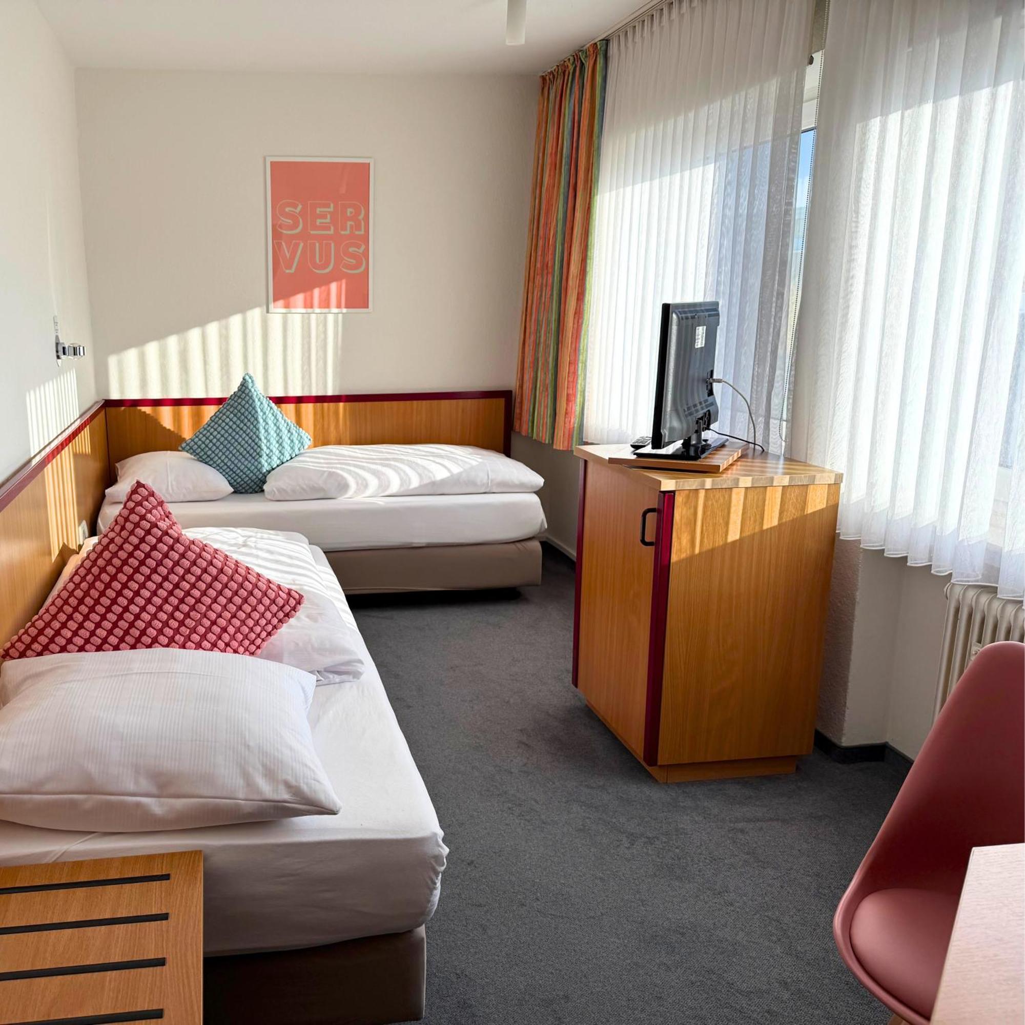 Colourful Hotel Bielefeld Esterno foto